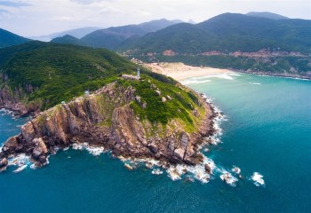 Ngỡ ngàng trước địa điểm y hệt "Việt Nam thu nhỏ" ngay giữa nước ta, nhìn từ trên cao chẳng khác nào mảnh đất hình chữ S