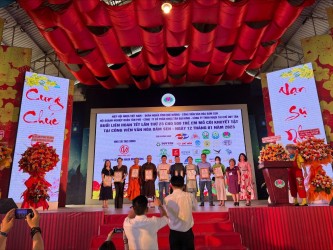 Tết yêu thương cùng SNT và các em nhỏ mồ côi, khuyết tật