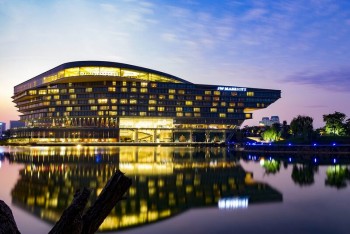 Khám phá "chốn nghỉ dưỡng" mang kiến trúc có 1 0 2 tại Hà Nội - Phần 1