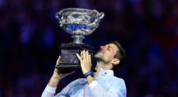 Djokovic lần thứ 10 vô địch Australia Mở rộng