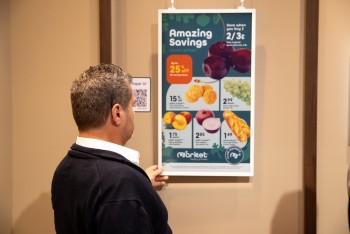 ISE 2025: Samsung giới thiệu màn hình Color E-Paper và tương lai của màn hình thương mại