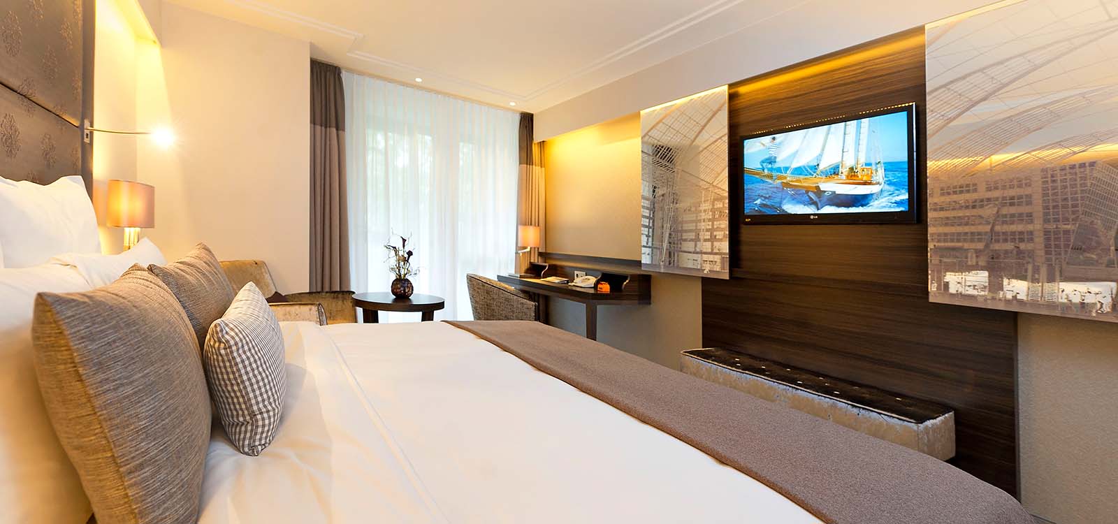 Hotel TV Sieu Nhat Thanh