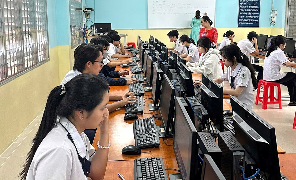 TP.HCM tổ chức thi tốt nghiệp THPT trên máy tính: Bước tiến mới trong chuyển đổi số giáo dục